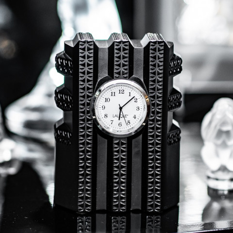 Часы New York чёрные Lalique [Арт. 10132200]