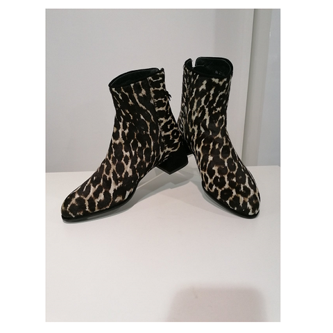 Ботинки леопард [Stuart Weitzman]