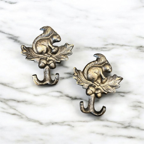 Крючок в виде белки, 13 см 31714